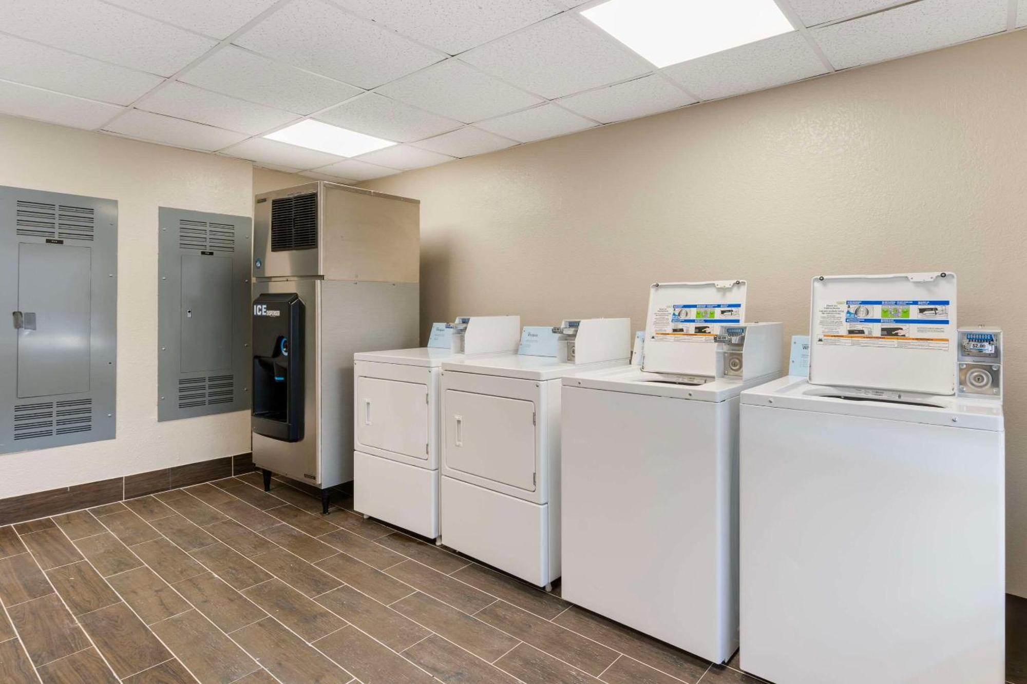 Comfort Suites West Jacksonville Eksteriør billede
